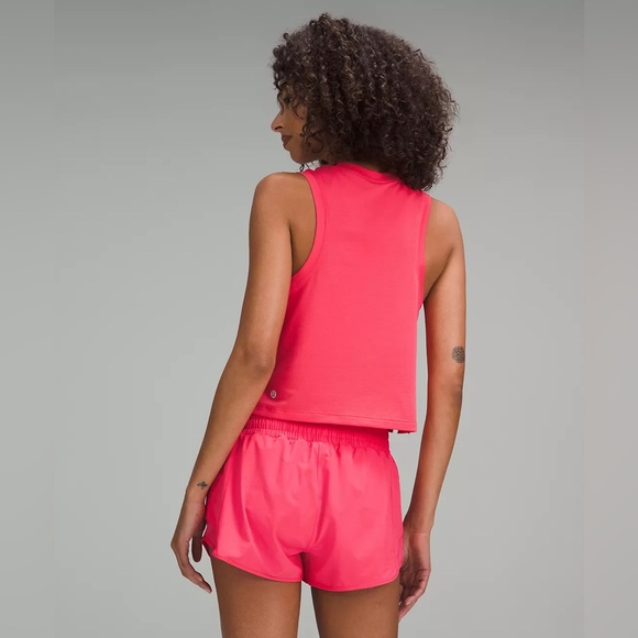 NWT Lululemon Ultralight Waist-Length Tank Top - Picture 3 of 5